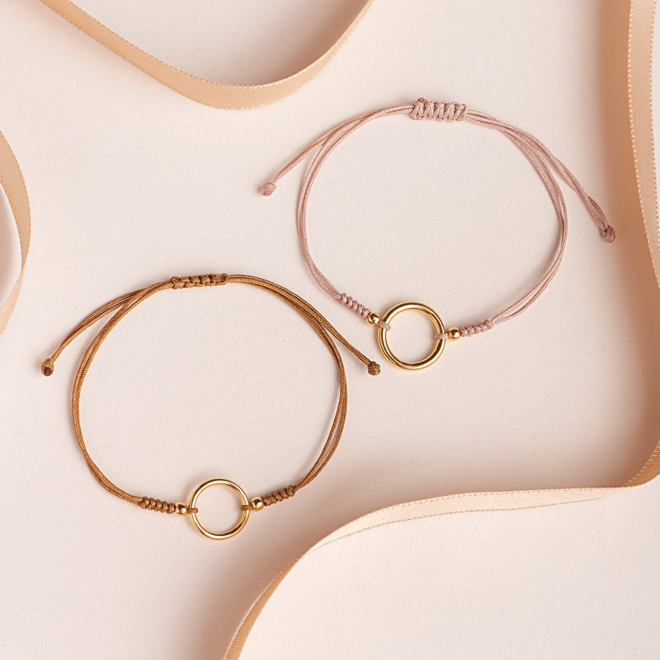 Pulsera Circulo de la Vida Mediano Oro 18k