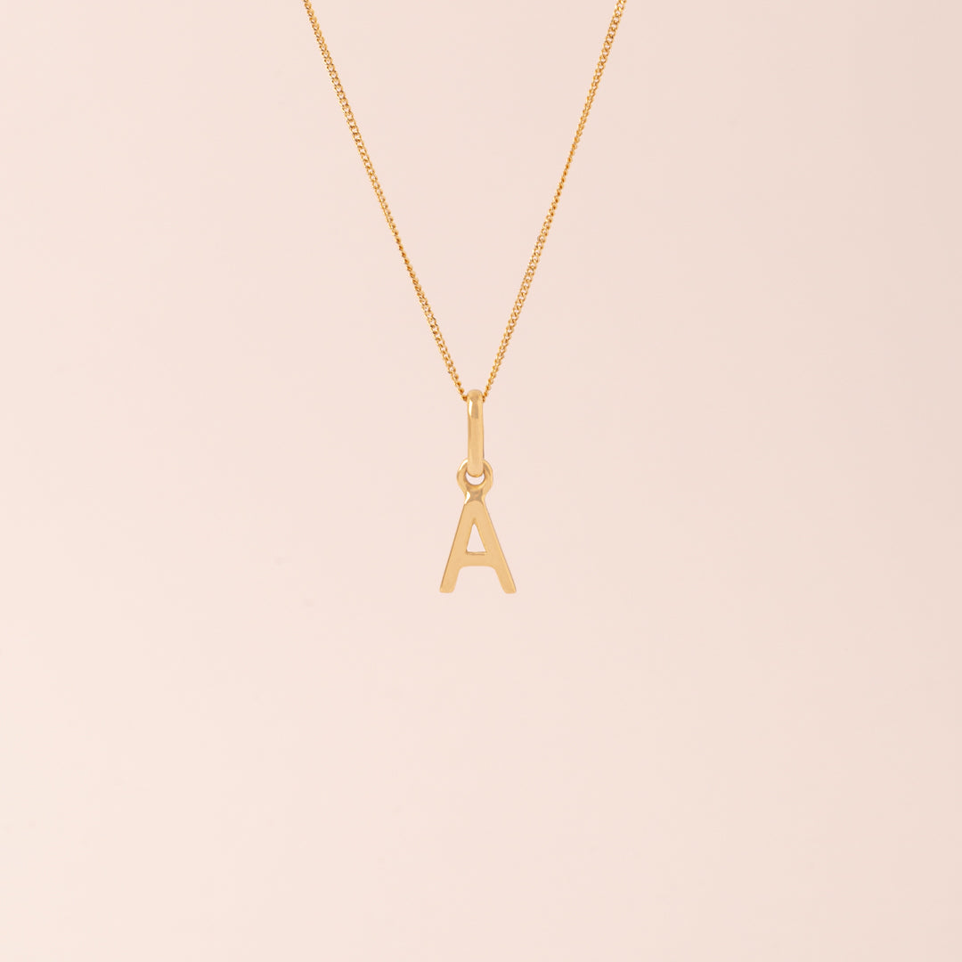 Dije Inicial Oro 18K