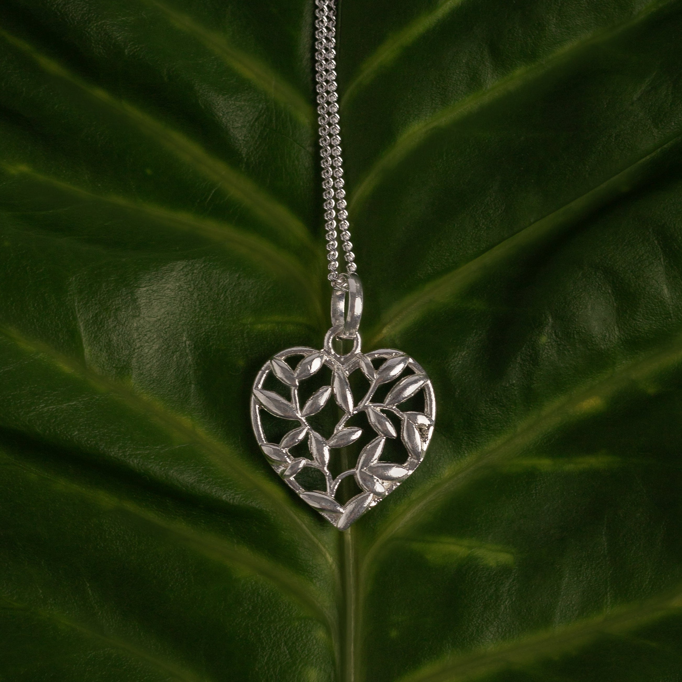 Collar Sagrado Corazón