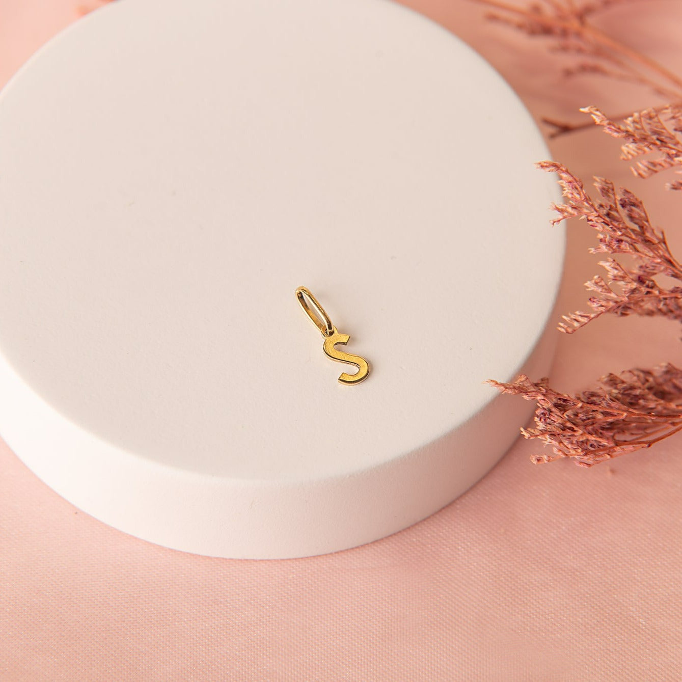 Dije Inicial Oro 18K