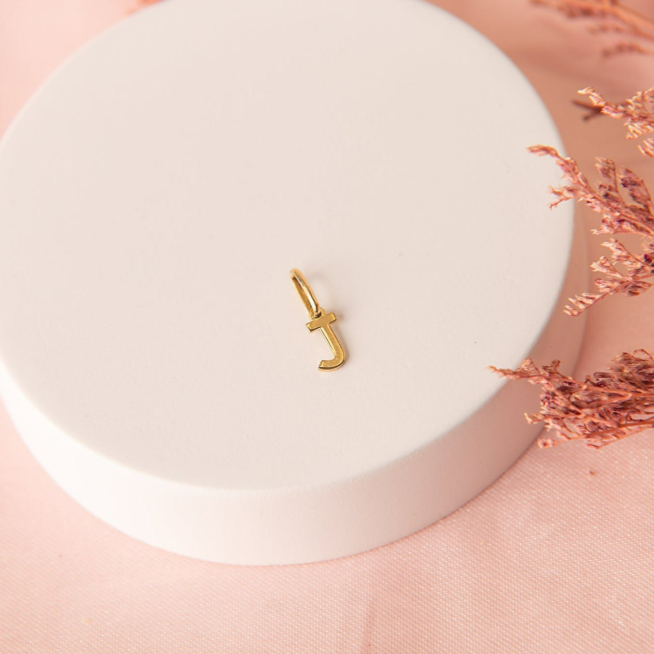 Dije Inicial Oro 18K