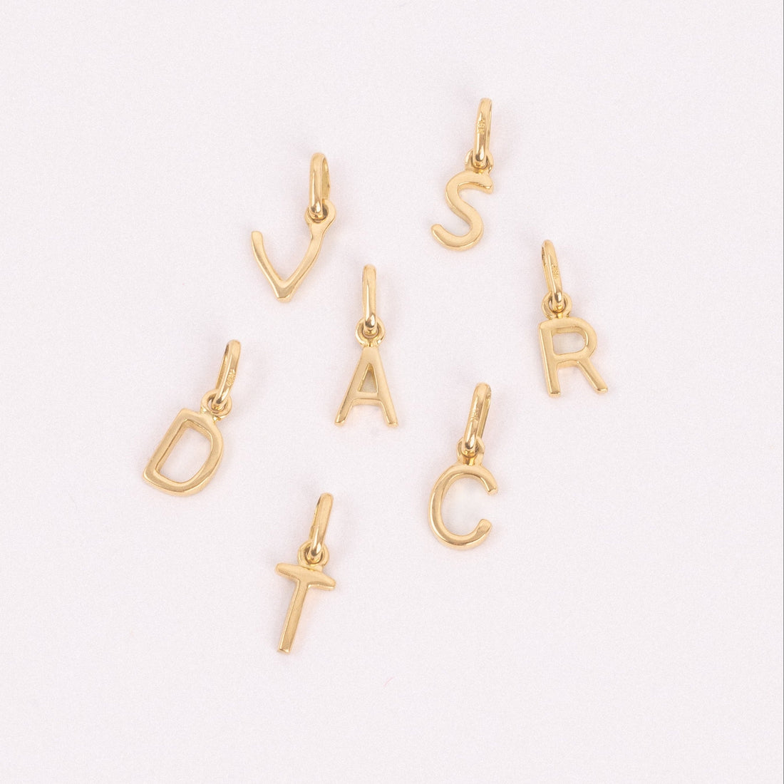 Dije Inicial Oro 18K