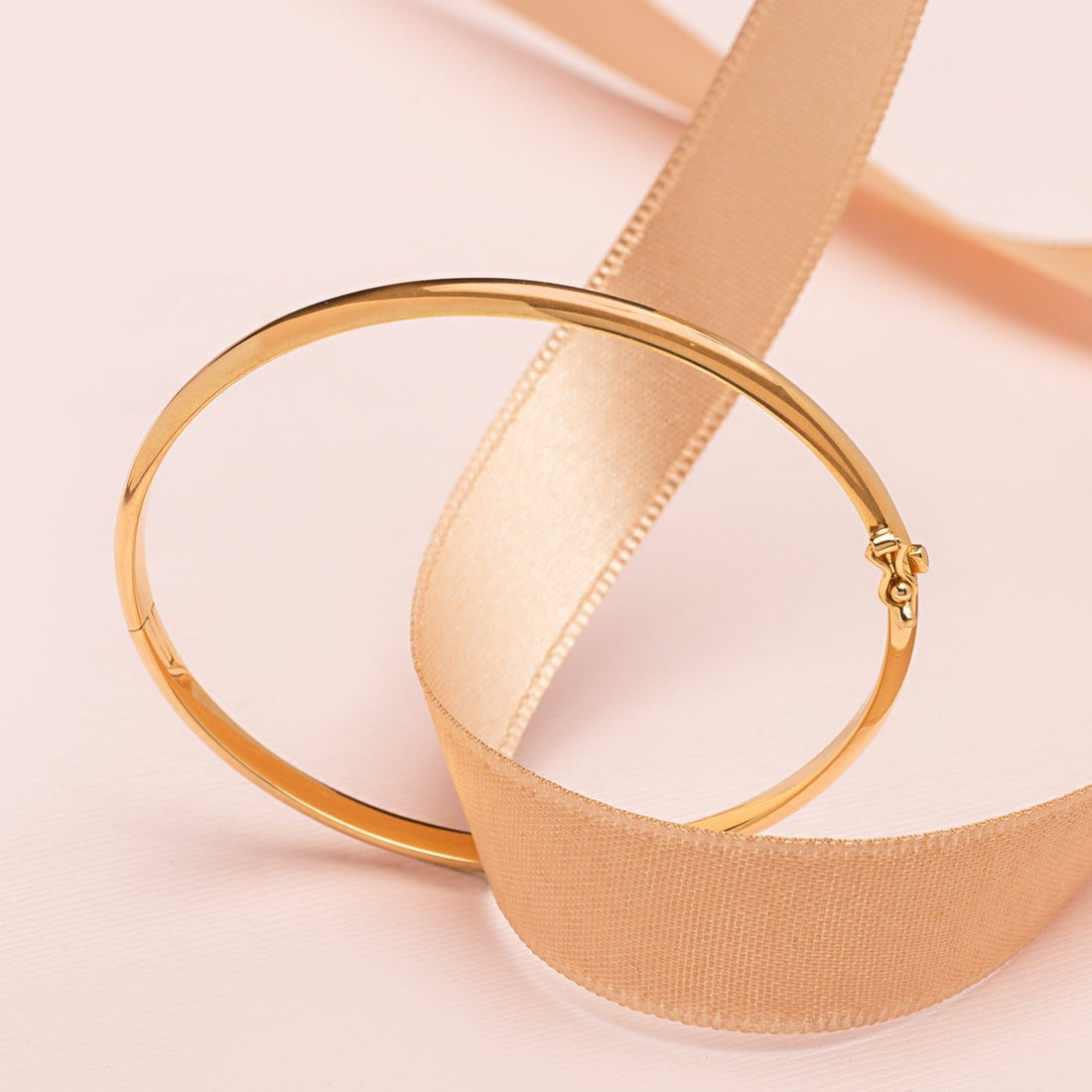 Brazalete Media Caña Oro 18K