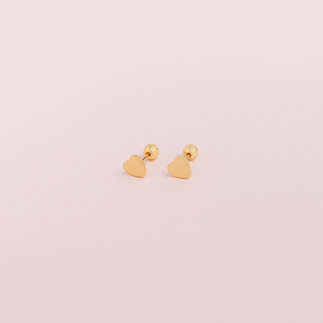 Aretes Love
