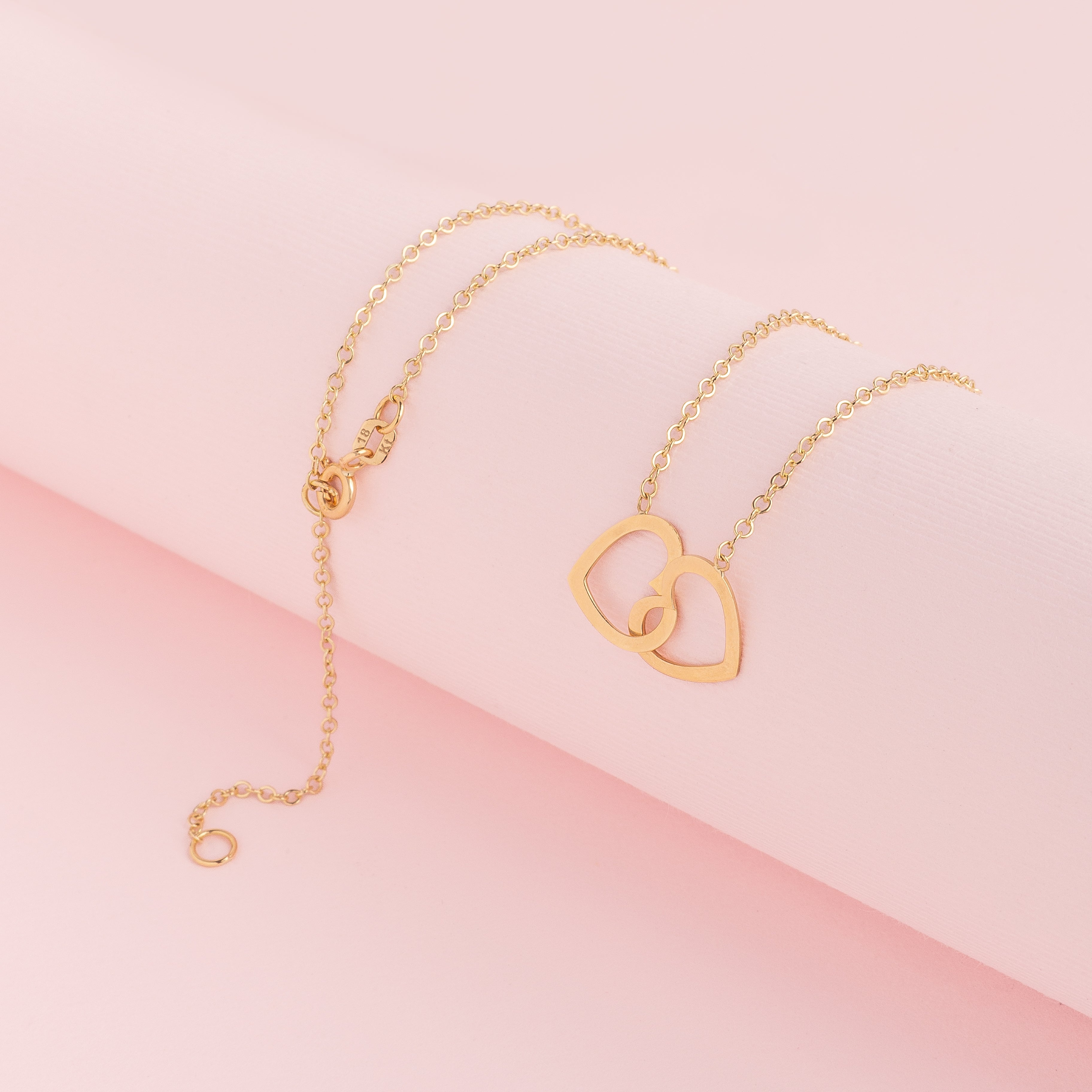 Collar Corazones Enlazados Oro 18k