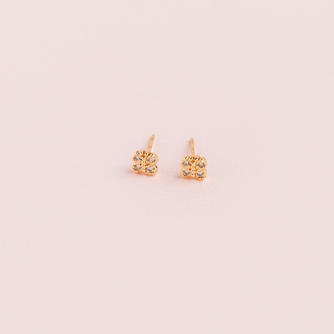 Aretes Mariposa Mini Punto Luz