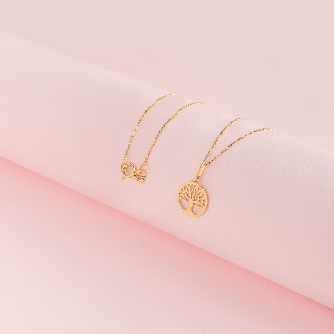 Dije Árbol Oro 18k (precio no incluye cadena)