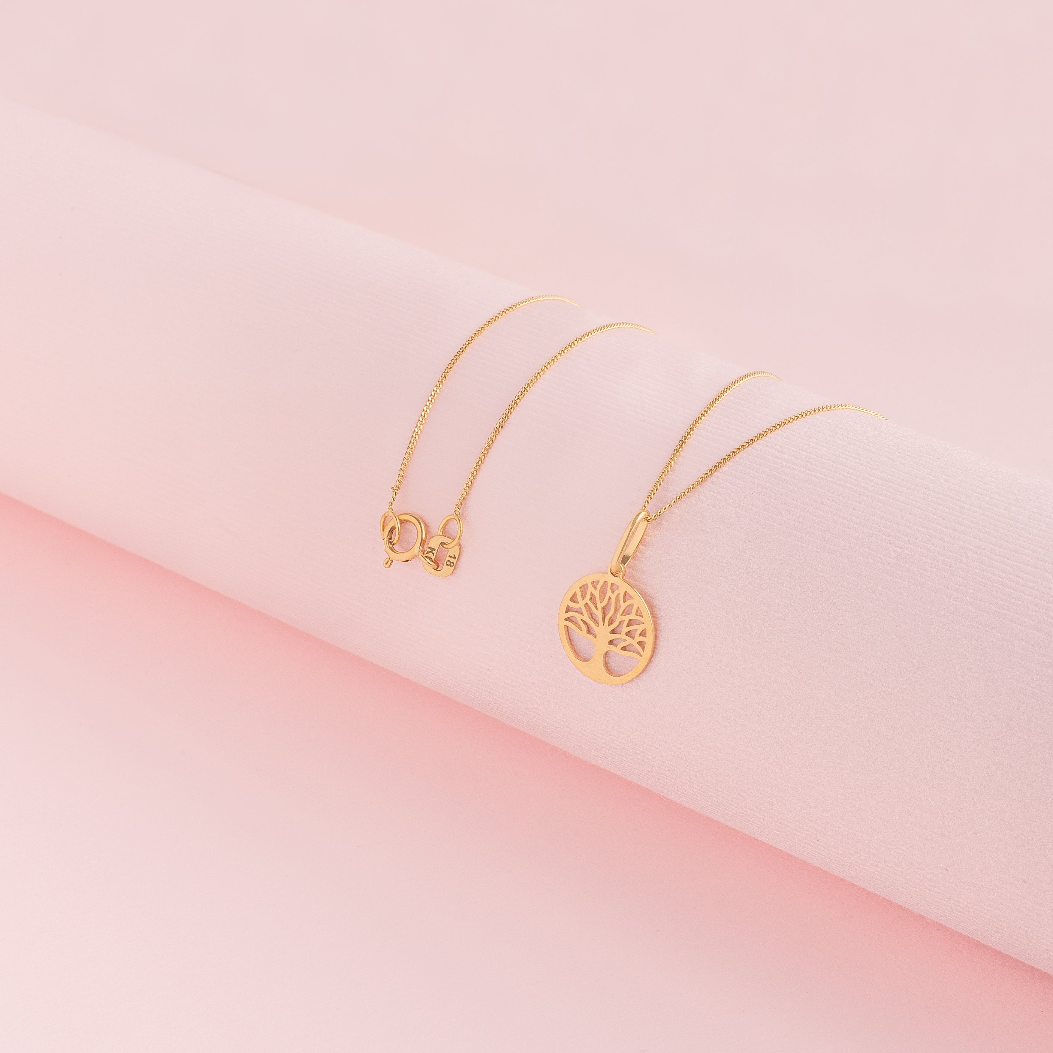 Collar Árbol Oro 18k