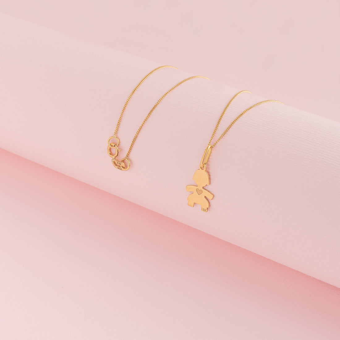 Dije De Niña Oro 18k (precio no incluye cadena)