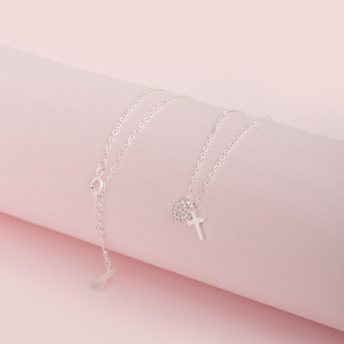 Collar Faith &amp; Love