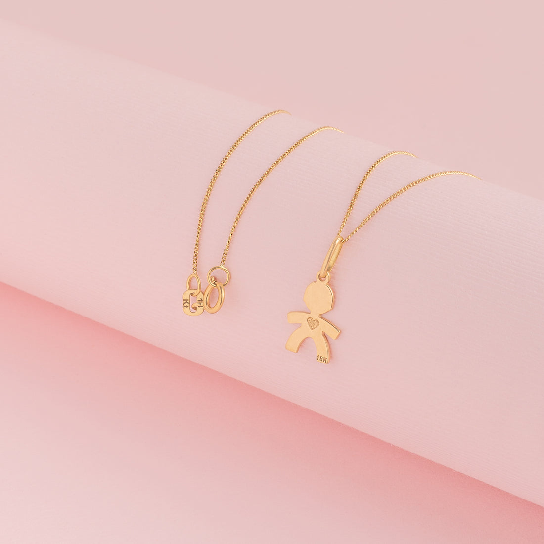 Dije Niño 18k (precio no incluye cadena)