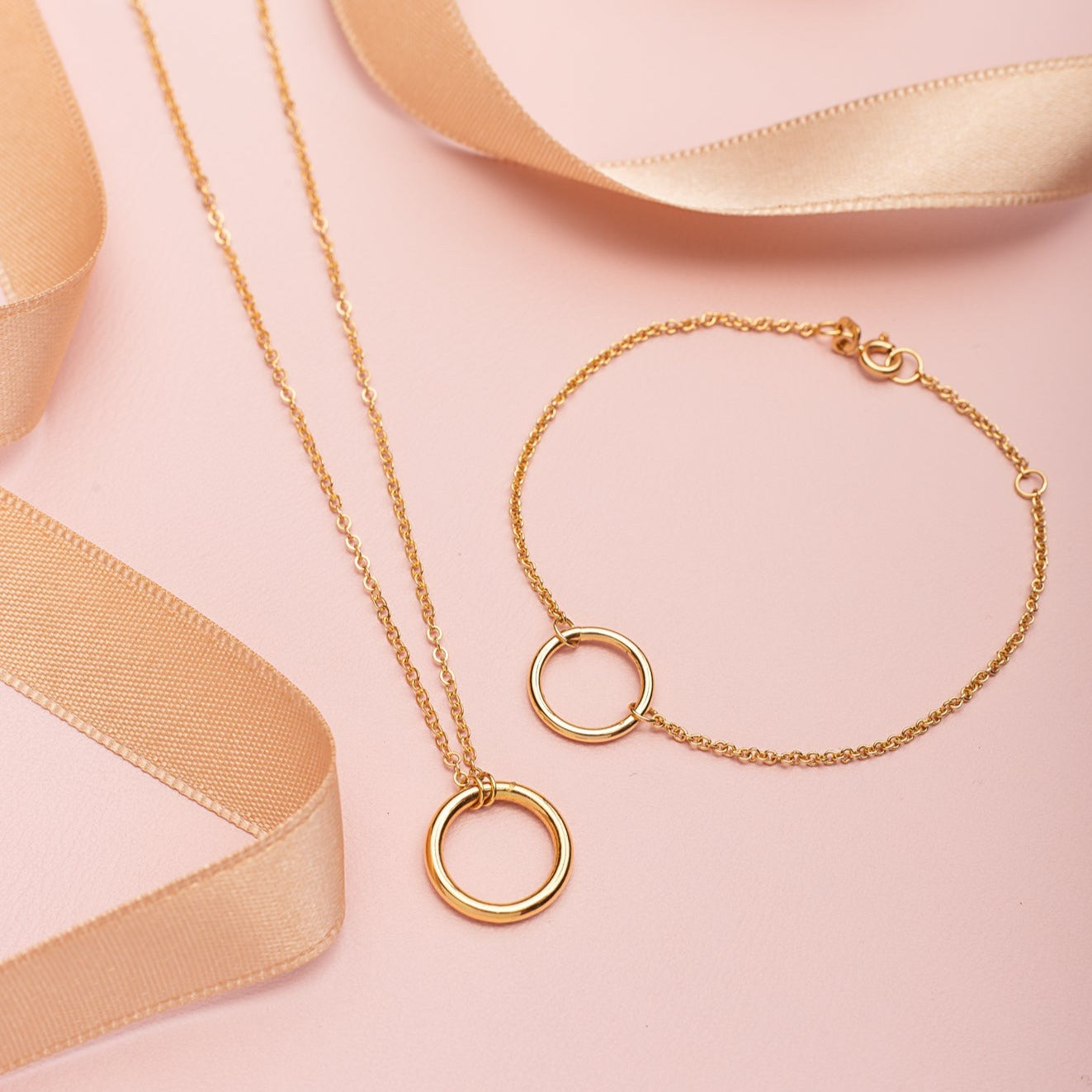 Pulsera circulo de la vida oro 18K