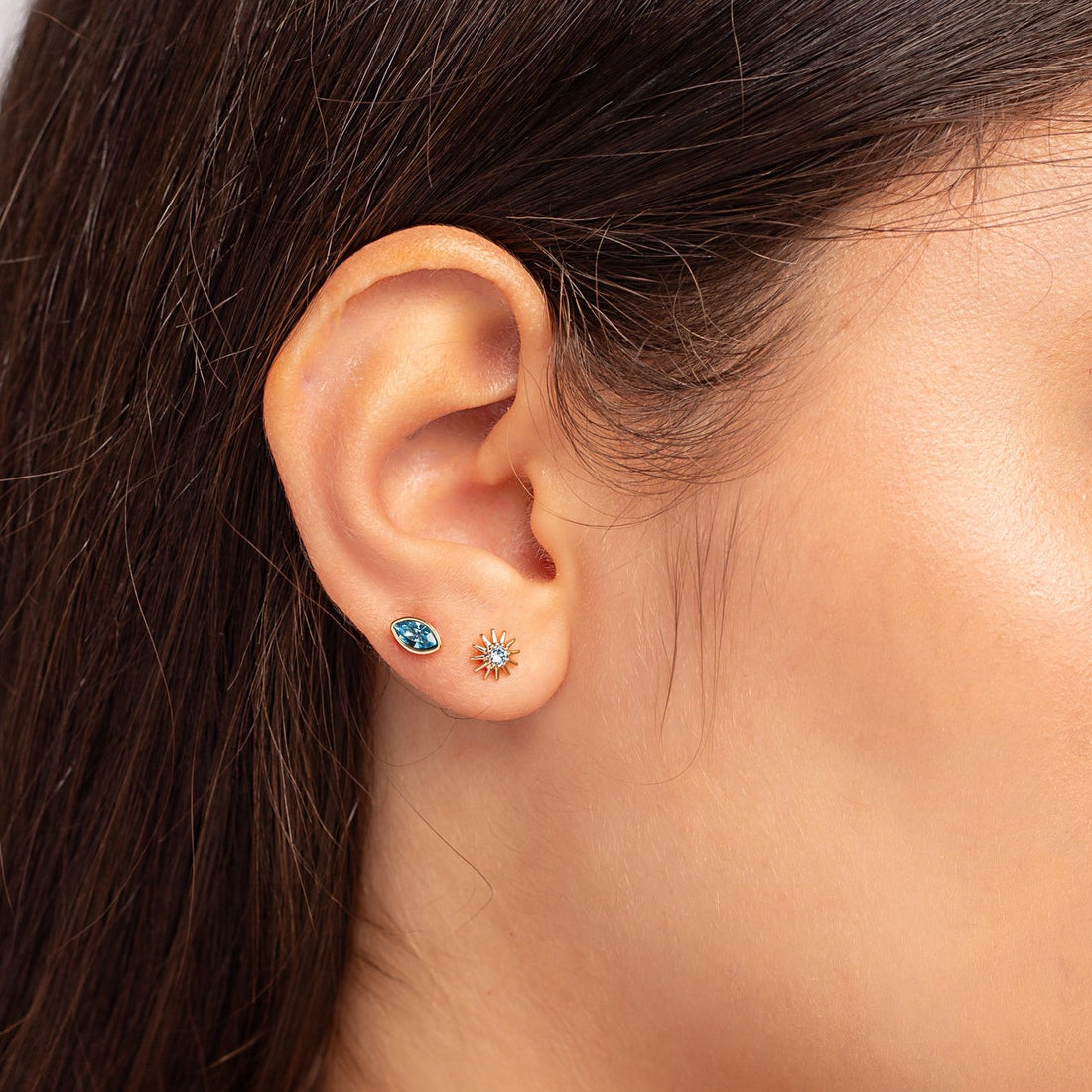 Aretes Sol Punto Luz Celeste