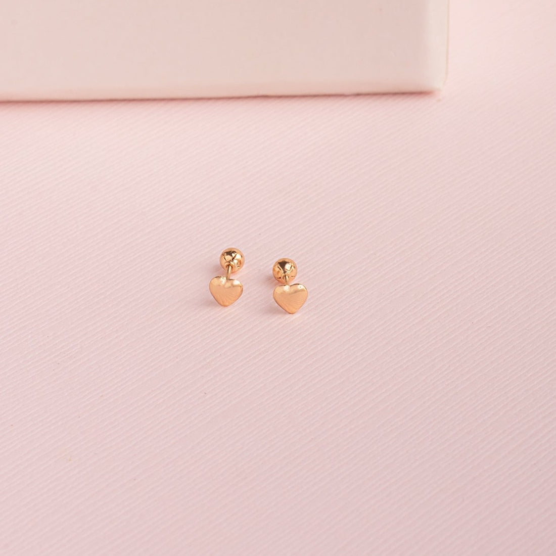 Aretes Corazón Bombeado Oro 18K