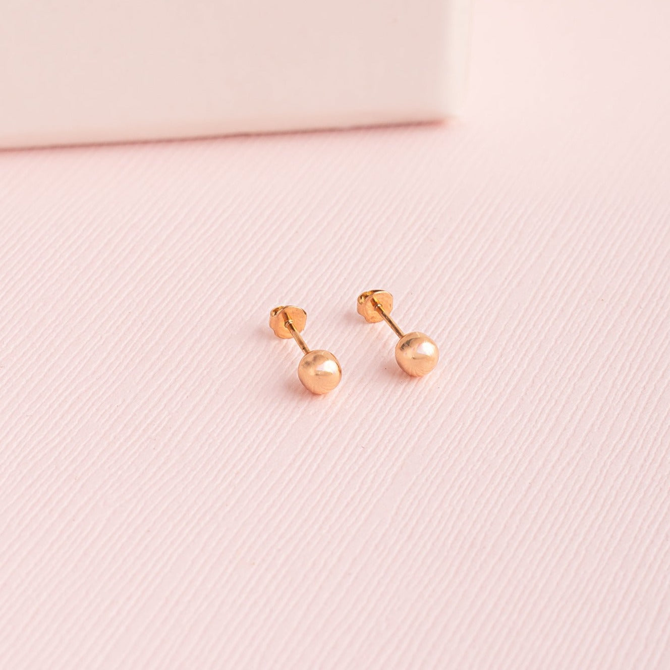 Aretes Bombitas Oro 18K