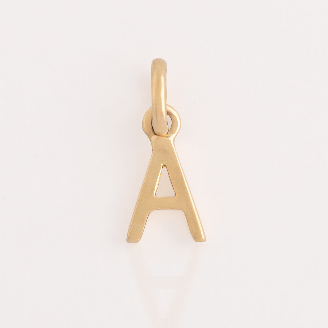 Dije Inicial Oro 18K