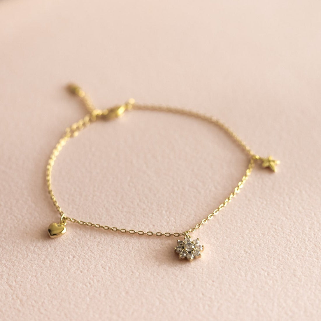 Pulsera Sole Cadena Flor, Corazón y Estrella
