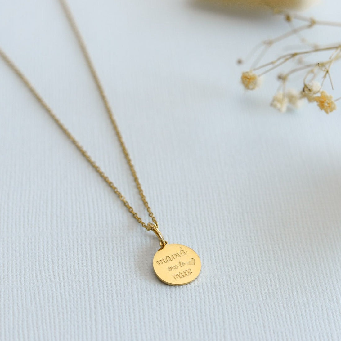 Collar Frase "Mamá eres la mejor"