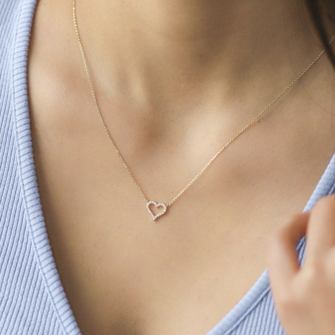 Collar Mini Corazón Calado Strass