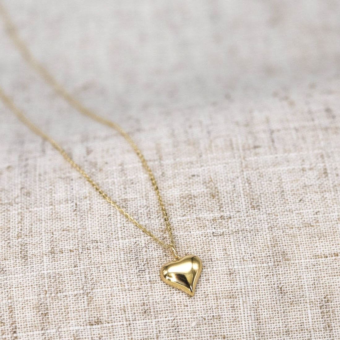 Collar Corazón Semi Bombeado