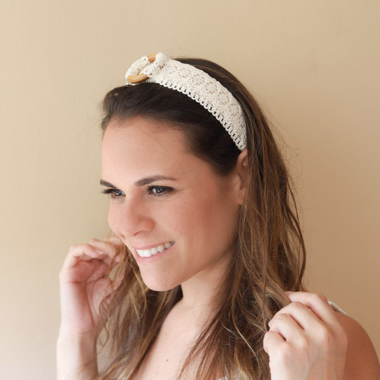Diadema playera aro beige