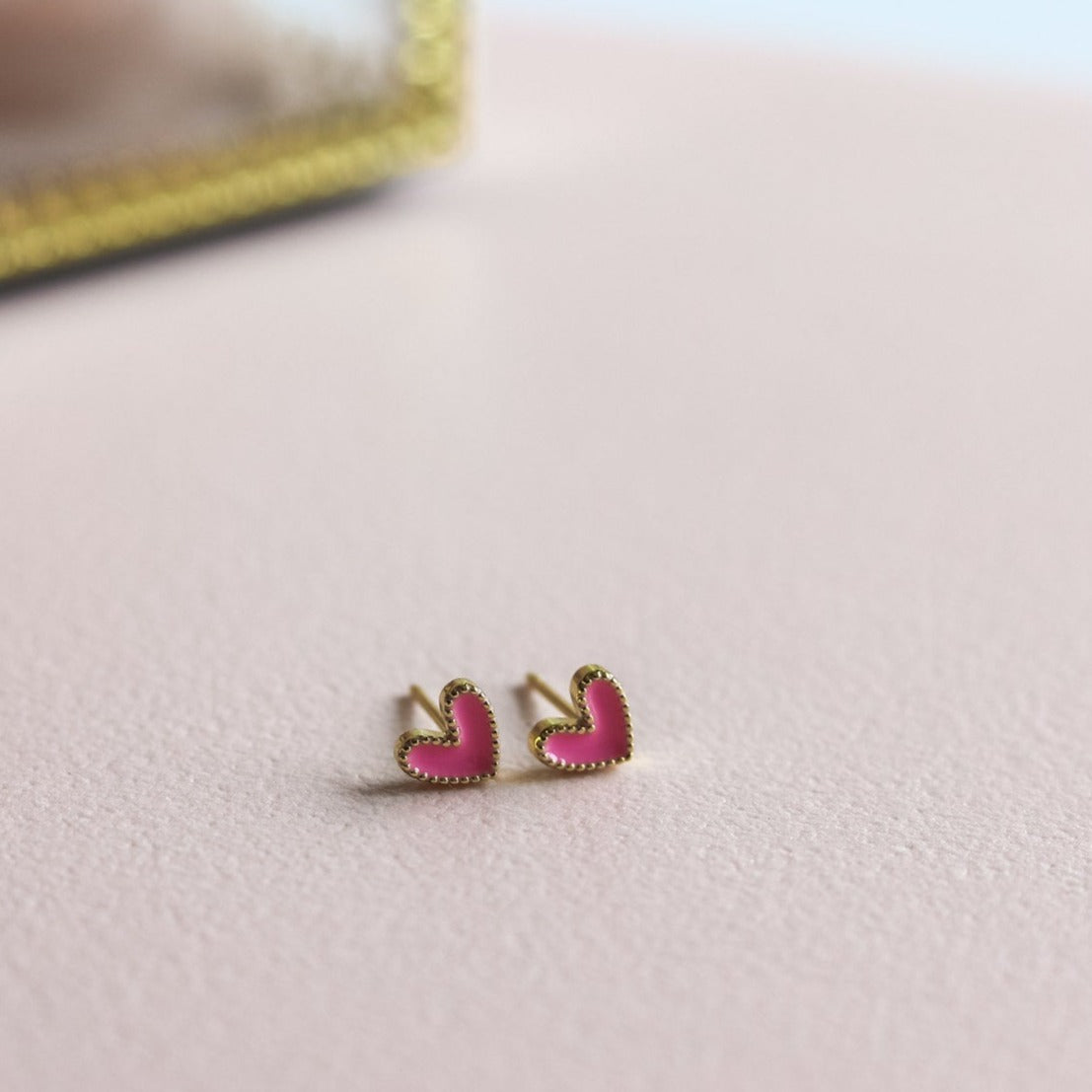 Aretes Corazón De Color