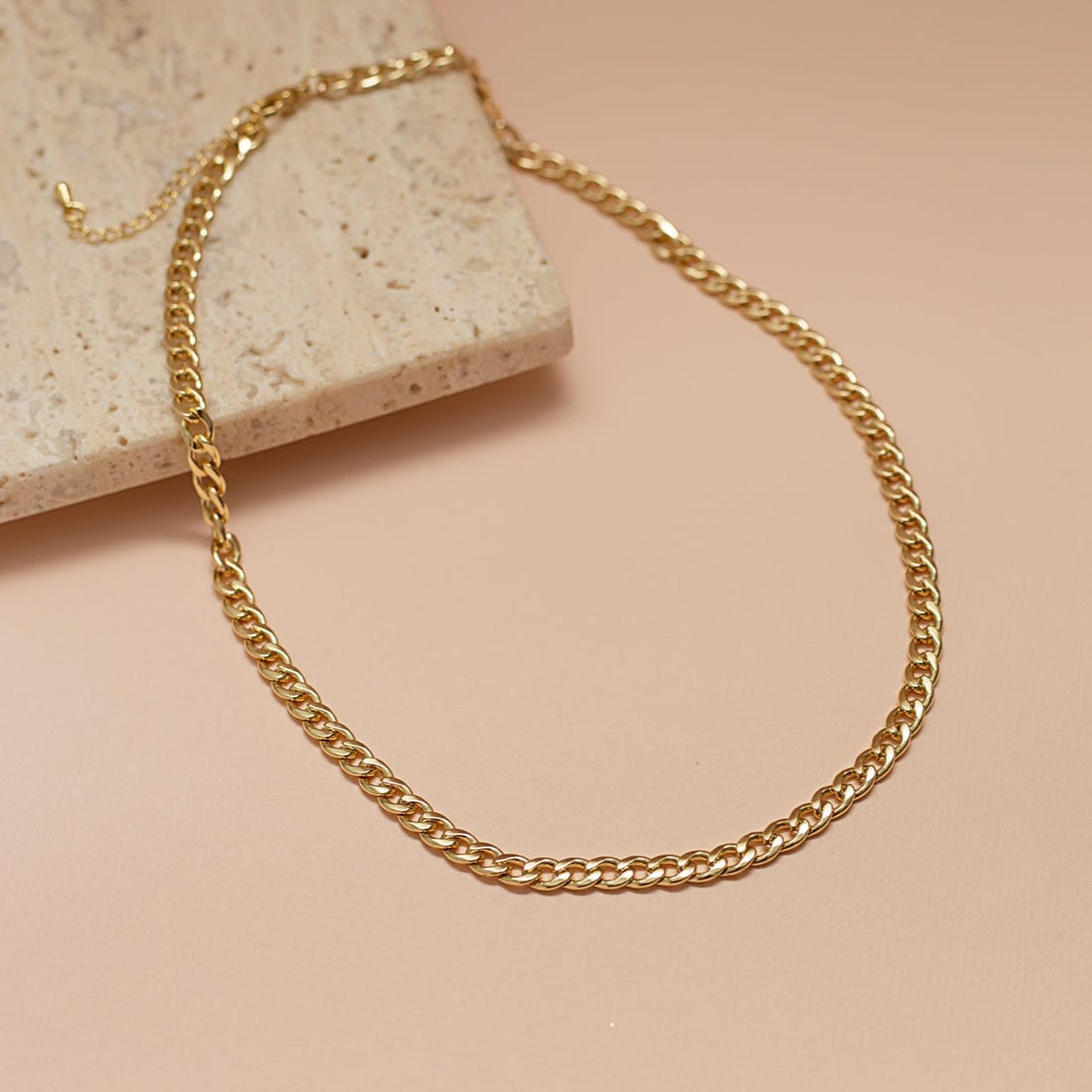 Collar Bold