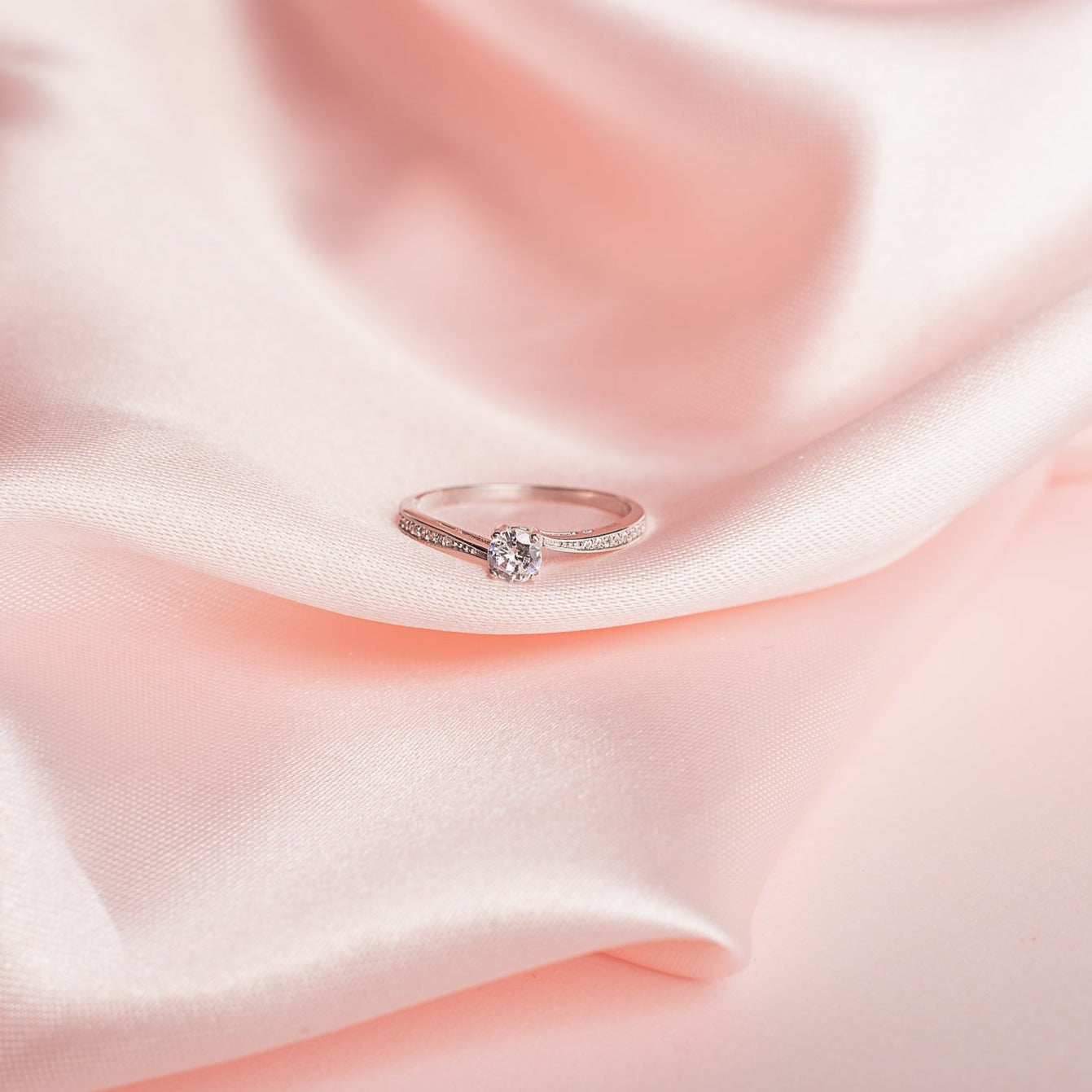 Anillo Punto Luz y Strass