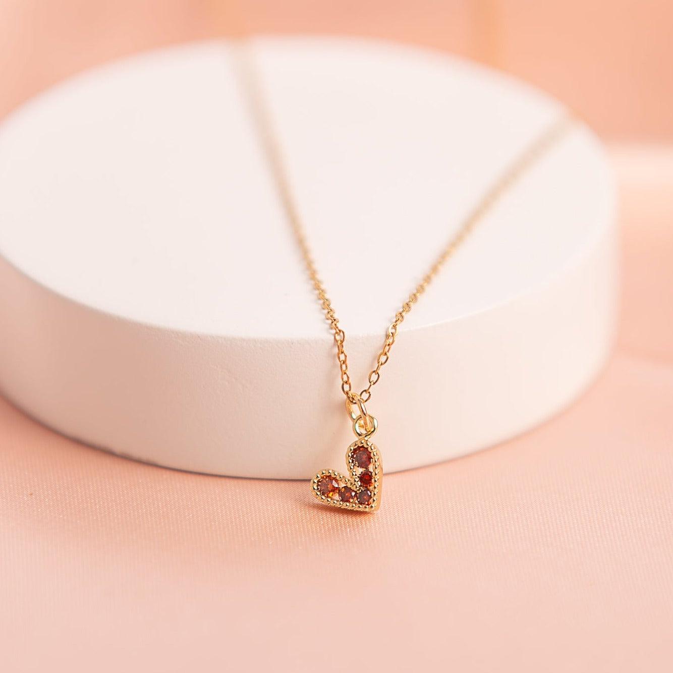 Collar corazón anaranjado strass