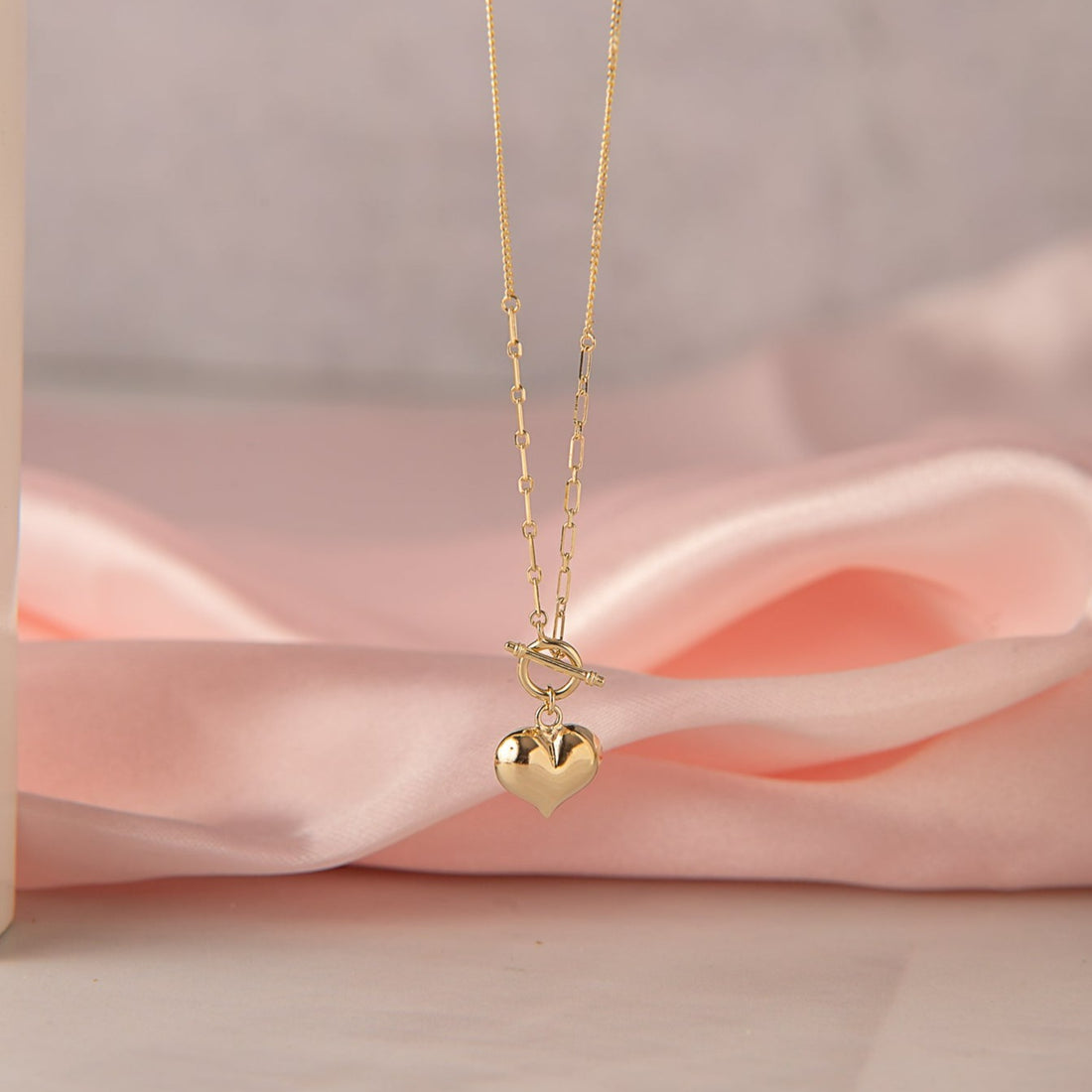 Collar Corazón Bombeado con Broche Salvavidas