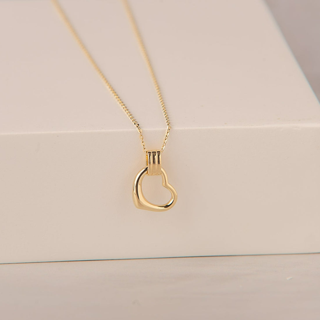 Collar Corazón con Sujetador