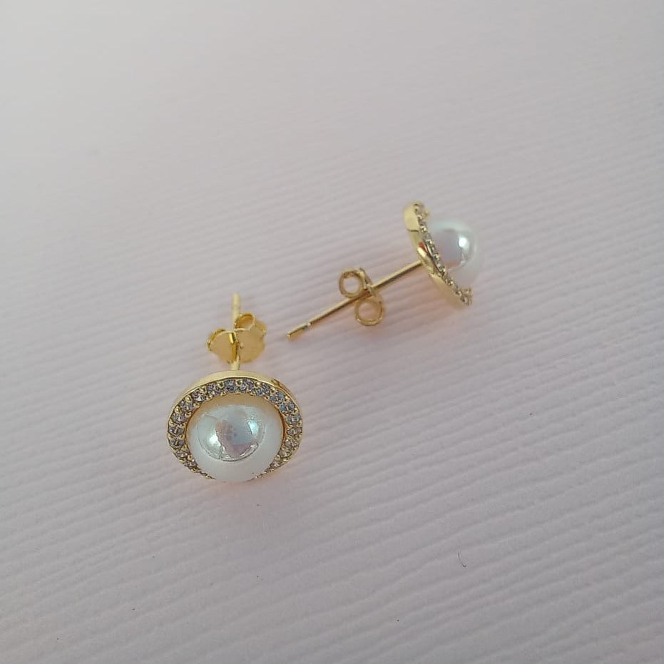 Aretes perla borde strass (plata bañada en oro)